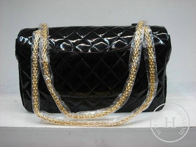 Chanel 1113 Black patent leather handbag with Gold hardware