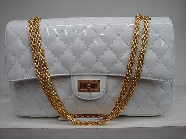 Chanel 1113 White patent leather handbag with Gold hardware