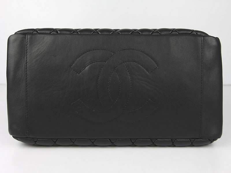 Chanel 60288 Original Quilted Lambskin Flap Bag-Black