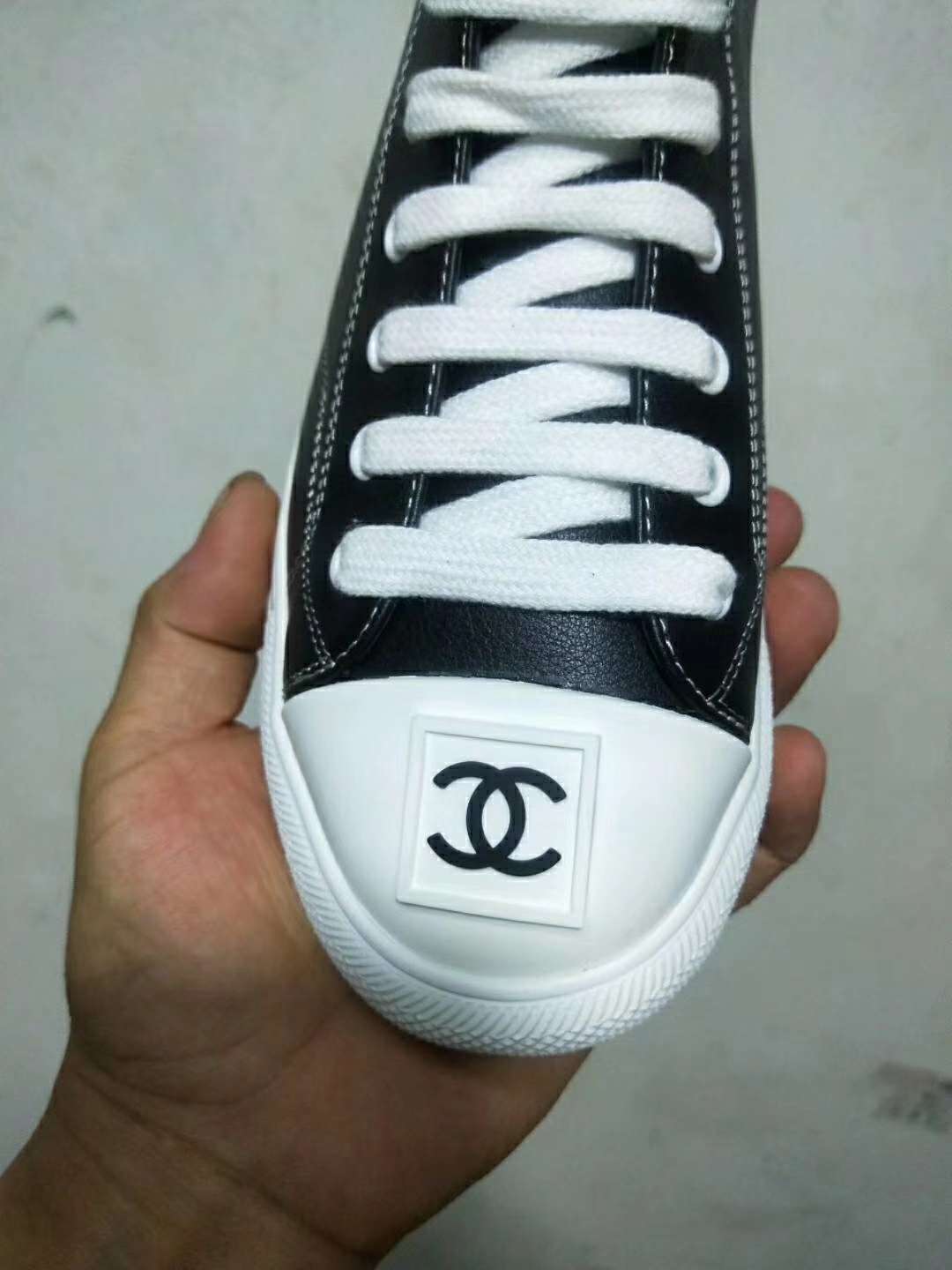 2019 NEW Chanel Real leather shoes 1026 black white - Click Image to Close