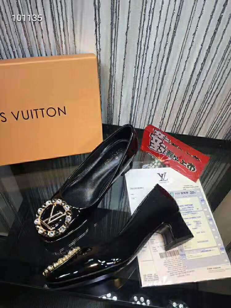 2019 NEW Louis Vuitton Real leather shoes LV101135black
