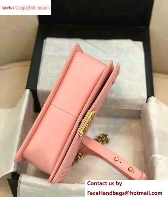 Chanel Calfskin and Gold-Tone Metal Medium Boy Flap Bag Pink 2020 - Click Image to Close