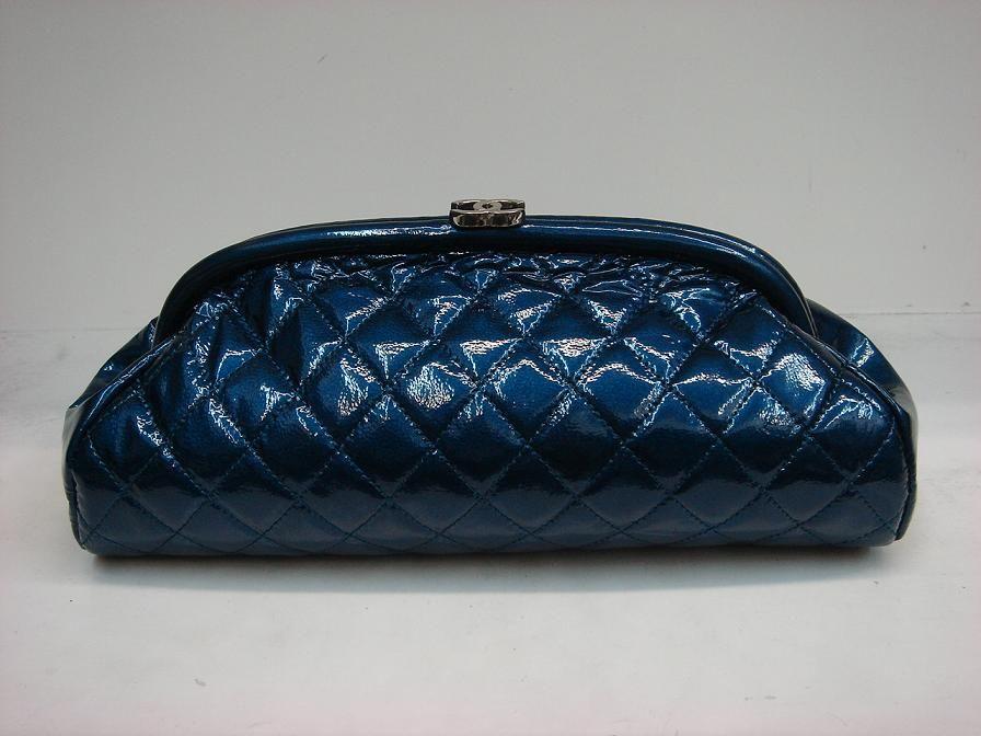 Chanel 35487 Blue patent leather Evening Bag