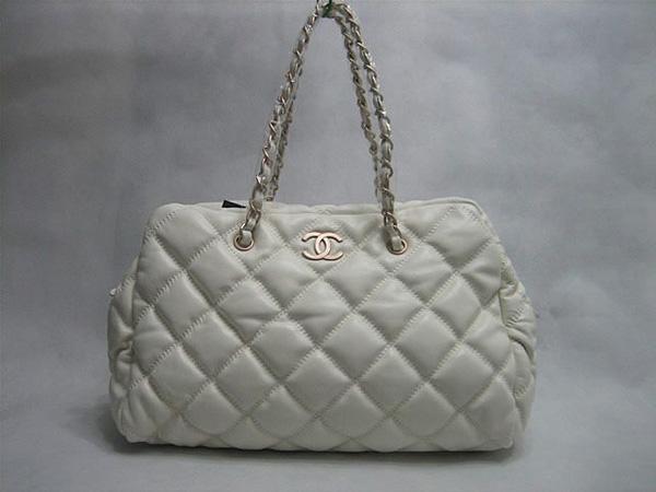Chanel 35616 White lambskin leather handbag With Gold Hardware - Click Image to Close