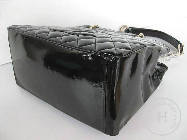 Chanel 35626 Replica Handbag Black Patent Leather With Gold Hardware