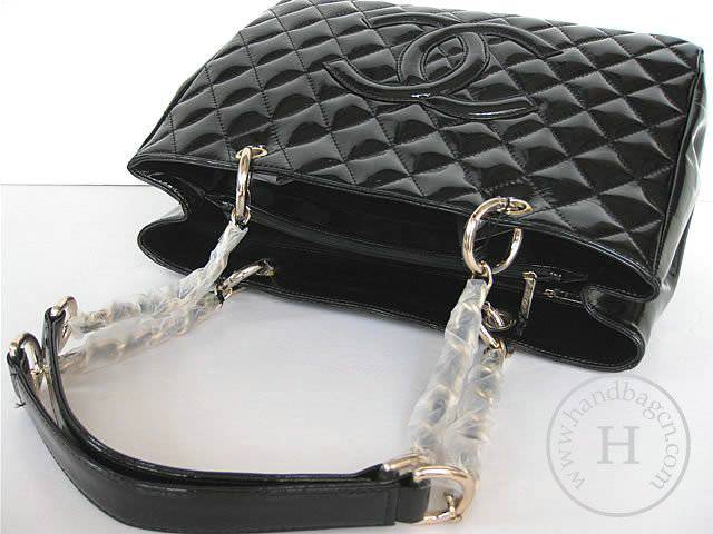Chanel 35626 Replica Handbag Black Patent Leather With Gold Hardware