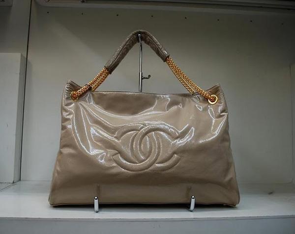 Chanel 35895 Replica Handbag Cream Patent Leather With Gold Hardware