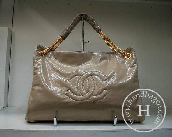 Chanel 35895 Replica Handbag Cream Patent Leather With Gold Hardware - Click Image to Close