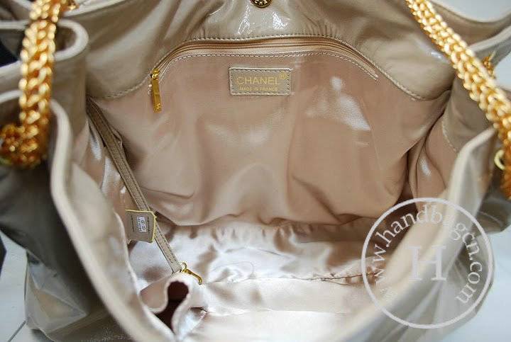 Chanel 35895 Replica Handbag Cream Patent Leather With Gold Hardware