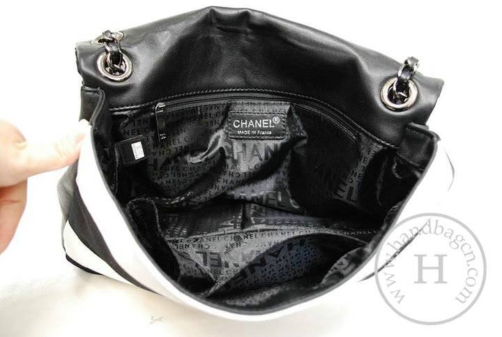 Chanel 35922 Replica Handbag Black Lambskin And Blue Frbric
