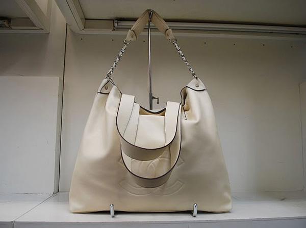 Chanel 35942 Replica Handbag Cream Cowhide Leather With Silver Hardware
