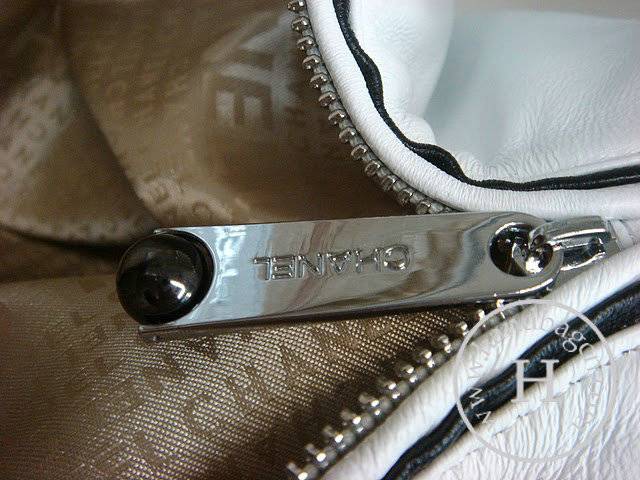 Chanel 35947 Replica Handbag White Lambskin Leather With Silver Hardware - Click Image to Close