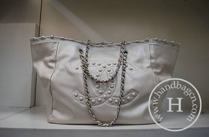 Chanel 35959 Knockoff Handbag Cream Lambskin Leather With Silver Hardware