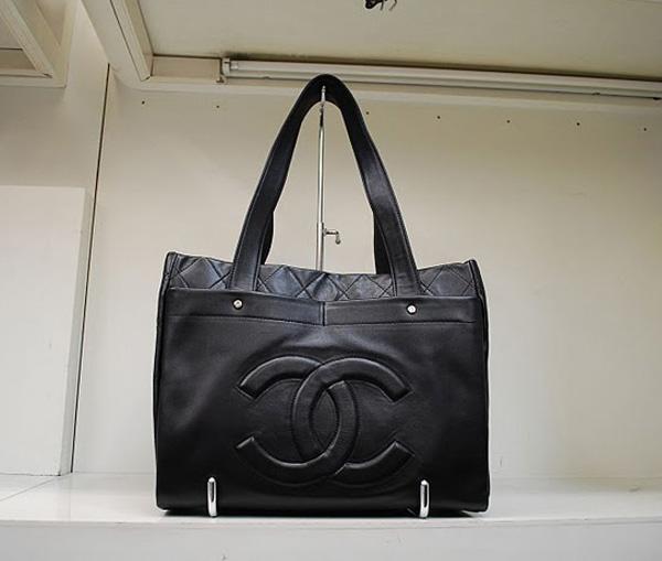 Chanel 35970 Knockoff Handbag Black Calfskin Leather - Click Image to Close