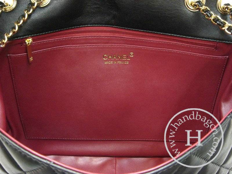 Chanel 35977 Replica Handbag Black Lambskin Leather With Gold Hardware
