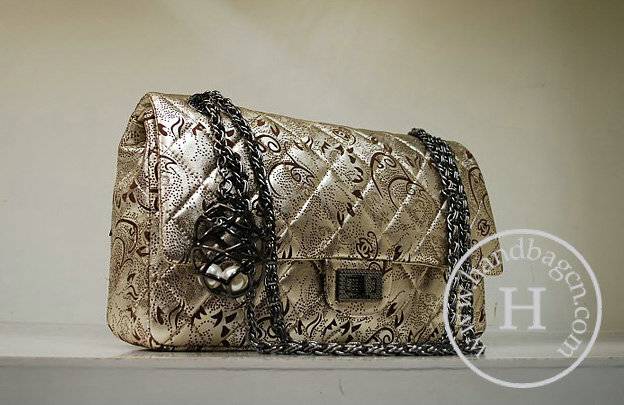 Chanel 35997 Replica Handbag Gold Engraving lambskin Leather