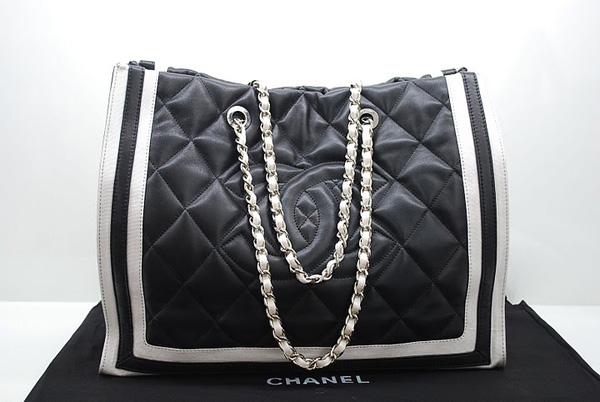 Chanel 36047 Knockoff Handbag Black lambskin Leather With Silver Hardware