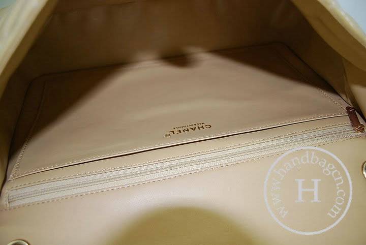 Chanel 36070 Designer Handbag Gold Original Patent Leather With Gold Hardware