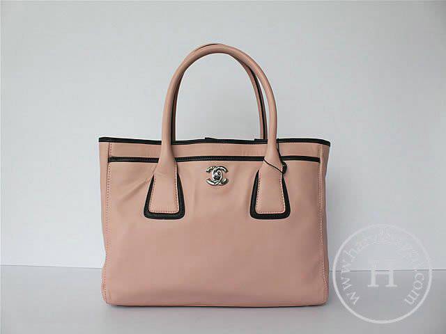 Chanel 46174 Replica Handbag Pink Lambskin Leather With Silver Hardware