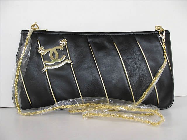 Chanel 46190 replica handbag Classic black lambskin leather with Gold hardware