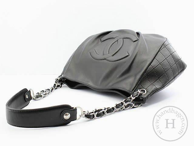 Chanel 46730 replica handbag Classic black lambskin leather with Silver hardware