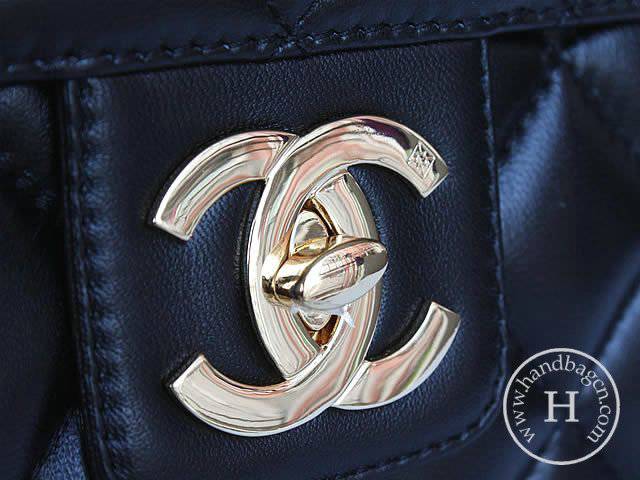 Chanel 46730 replica handbag Classic black lambskin leather with Silver hardware