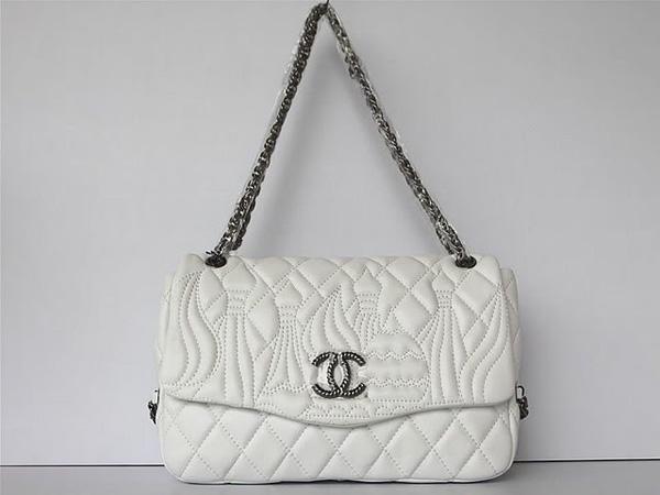 Chanel 47048 Replica Handbag White Lambskin Leather With Silver Hardware