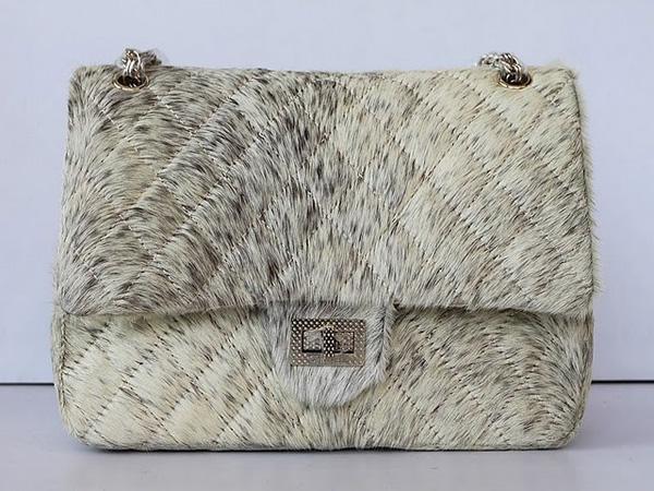 Chanel 46980 Cream Horsehair Replica Handbag With Gold Hardware Chanel 46980 Cream Horsehair Replica Handbag With Gold Hardware