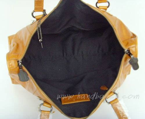 Balenciaga 8388 Tan Oil Leather Medium Bag - Click Image to Close