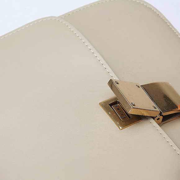 Celine Classic Box Small Flap Bag 80077 Light Apricot - Click Image to Close