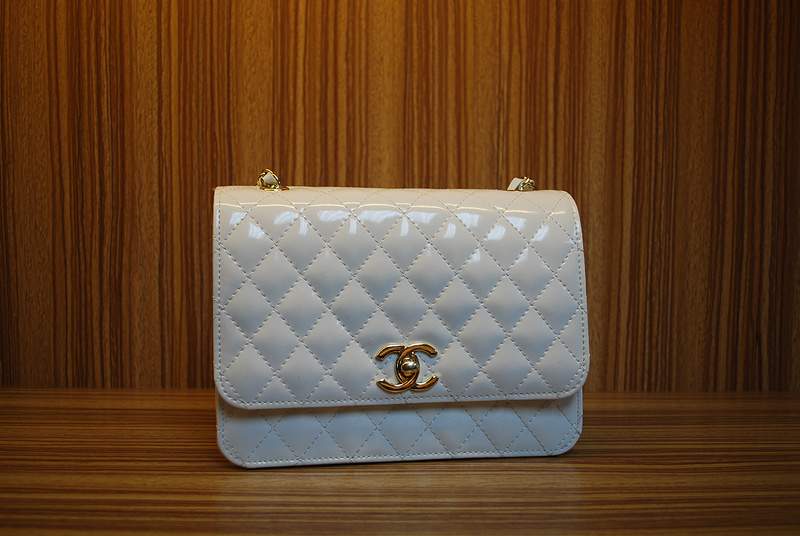 2012 New Arrival Chanel Spring Summer 2012 Patent Medium Shoulder Bag A30163 White