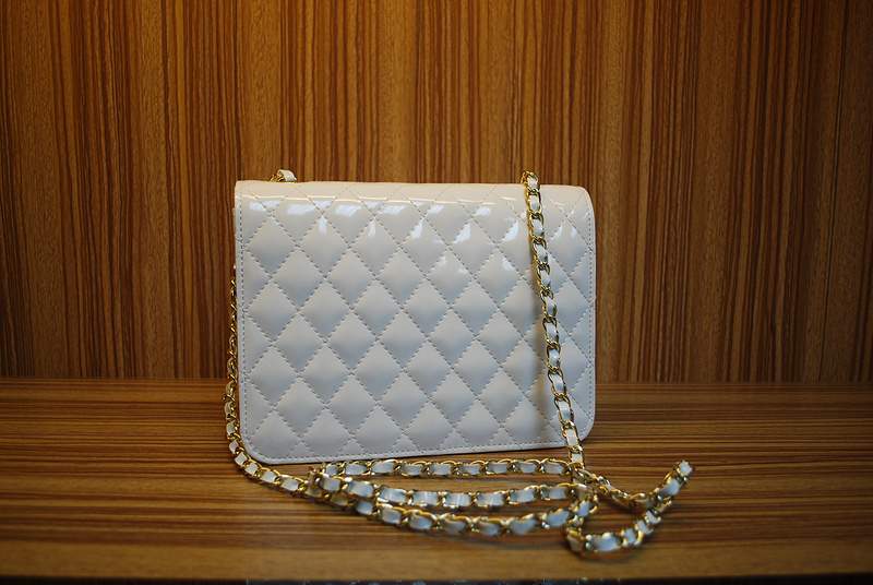 2012 New Arrival Chanel Spring Summer 2012 Patent Medium Shoulder Bag A30163 White - Click Image to Close