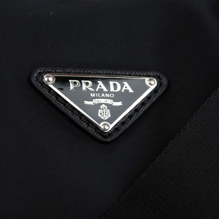 Prada Men's Sling Bag Black 0804