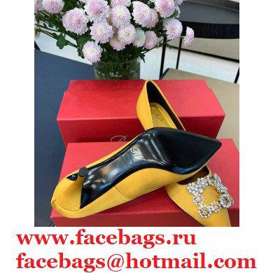 Roger Vivier Heel 6.5cm Flower Strass Buckle Pumps in Satin Yellow