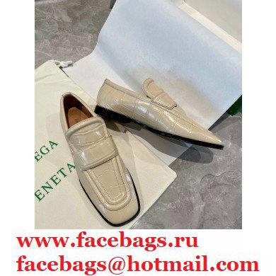 Bottega Veneta Crocodile Print Calf Leather Loafers Beige 2021 - Click Image to Close