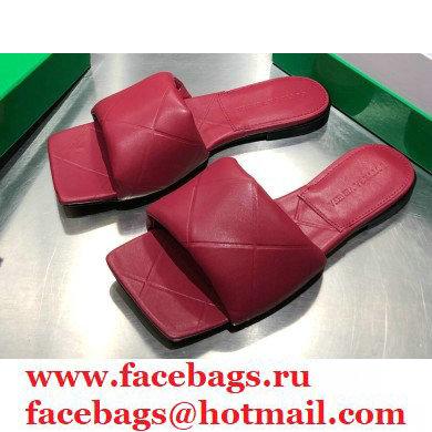 Bottega Veneta Square Sole Quilted The Rubber Lido Flat Slides Sandals Dark Red 2021