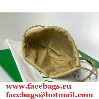 Bottega Veneta THE MINI BULB Shoulder Bag in Nappa Tapioca 2021