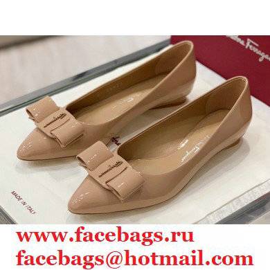 Ferragamo Heel 2cm Viva Ballet Flats Patent Leather Beige - Click Image to Close
