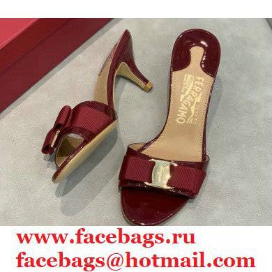 Ferragamo Heel 6cm Vara Bow Mules Patent Leather Burgundy - Click Image to Close