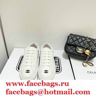 chanel white vintage sneakers with cc logo BLACK