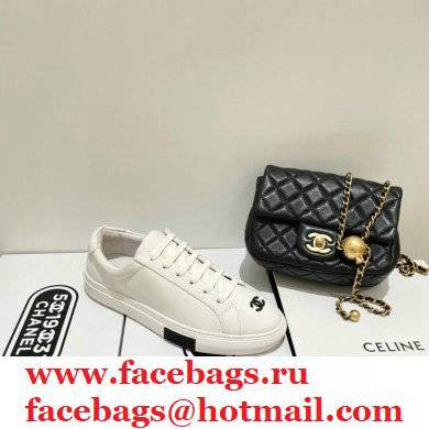 chanel white vintage sneakers with cc logo BLACK