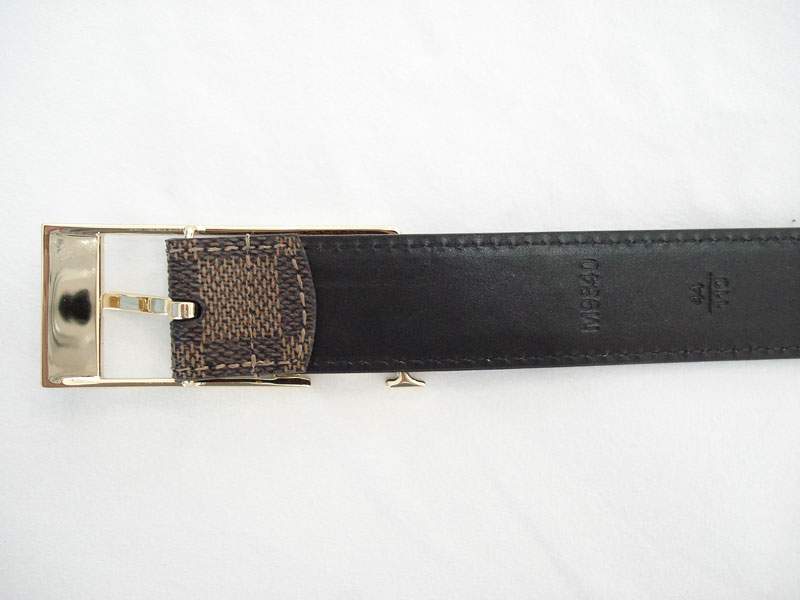 Louis Vuitton Buckle Leather Belt M9840
