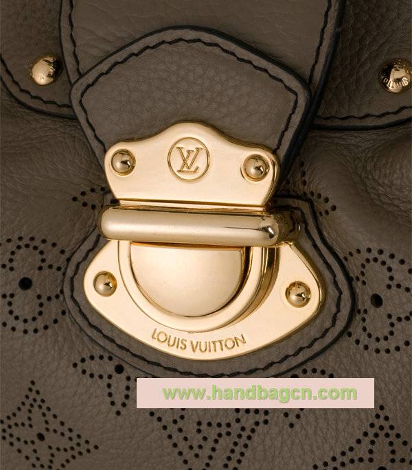 Louis Vuitton m93126 Khaki Mahina Leather Solar PM