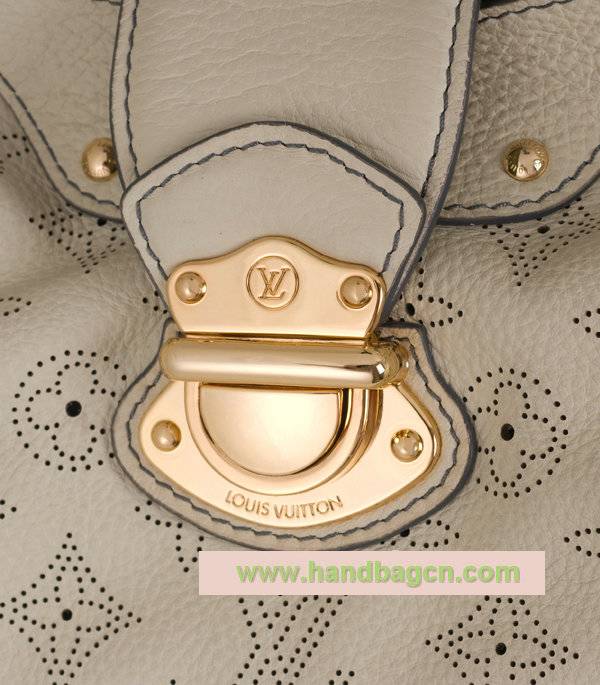 Louis Vuitton m93126rw - Click Image to Close