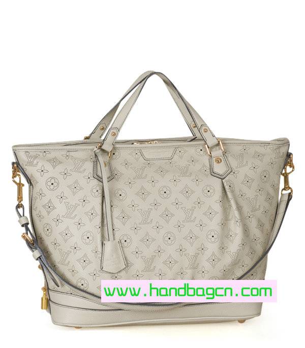 Louis Vuitton Mahina Leather Stellar MM M93178 Cream Calfskin With Gold Hardware - Click Image to Close