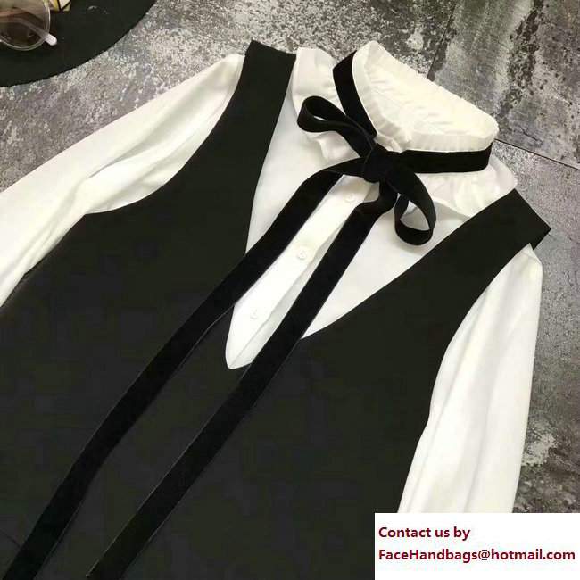 Chanel Bow Pullover Black/White 2018 - Click Image to Close