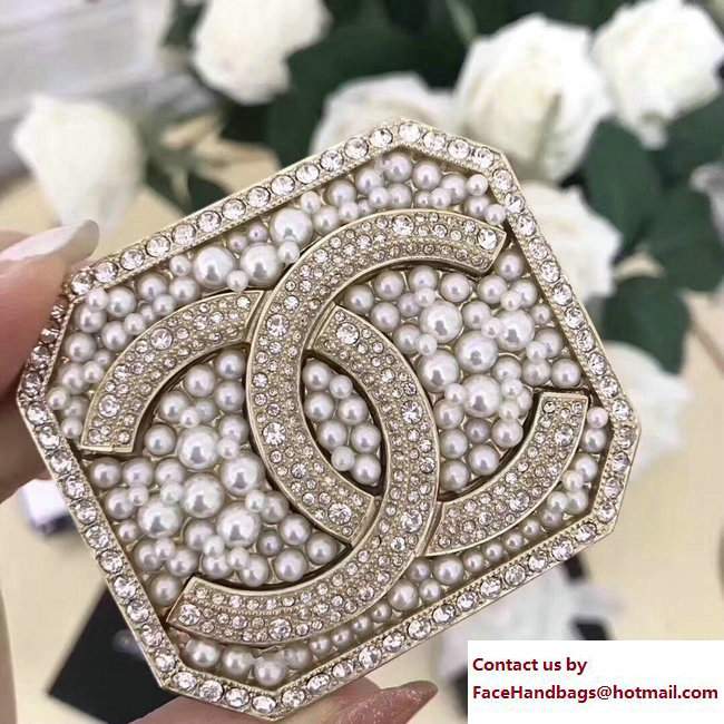 Chanel Brooch 03 2018 - Click Image to Close