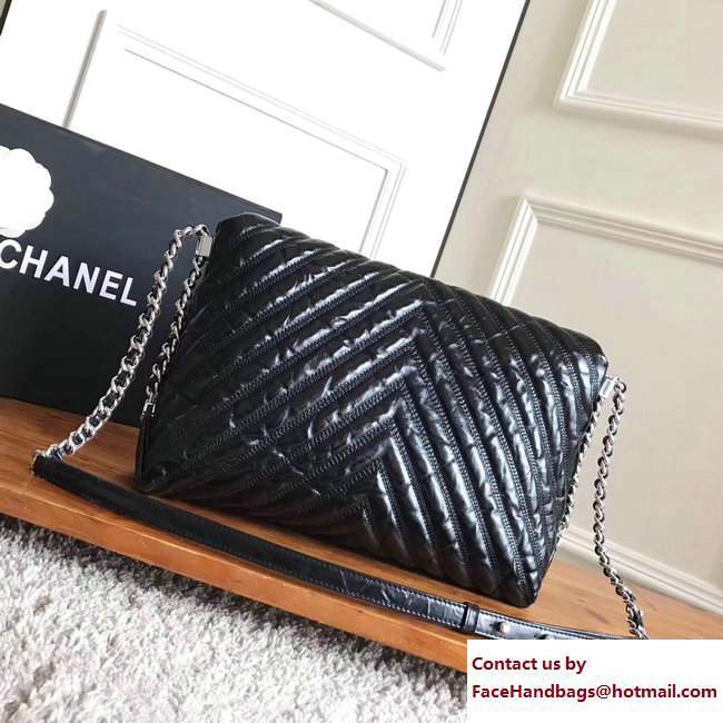 Chanel Metallic Crumpled Calfskin Chevron Space Suit Flap Bag A91978 Black 2017