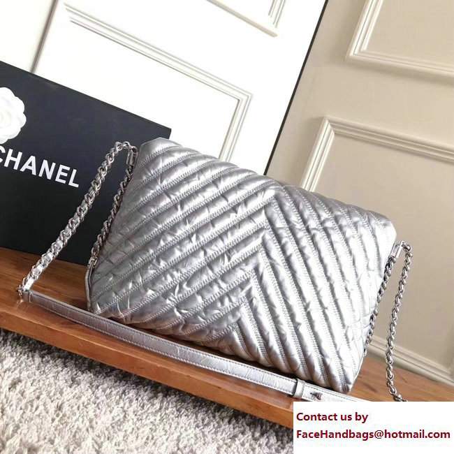 Chanel Metallic Crumpled Calfskin Chevron Space Suit Flap Bag A91978 Silver 2017