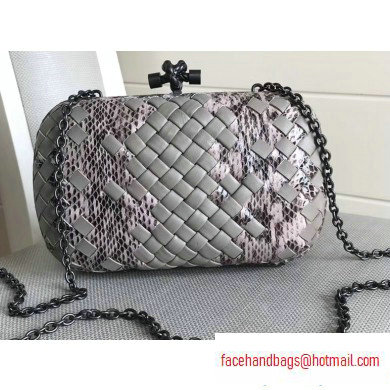 Bottega Veneta Intrecciato Chain Knot Clutch Bag Python Gray - Click Image to Close